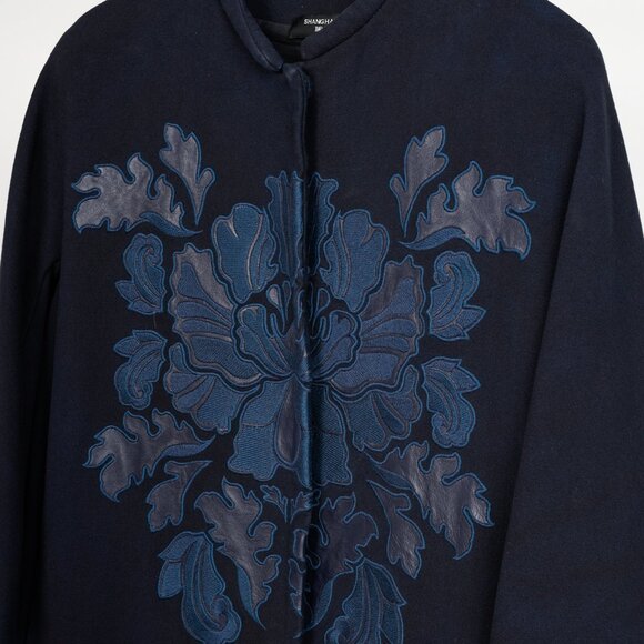 Shanghai Tang Mandarin Collar Embossed Navy Blue Coat - Picture 3 of 10